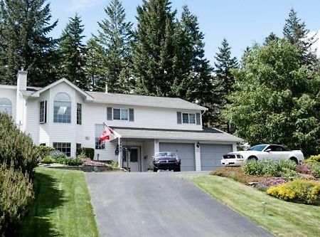 Alexandria House Bed & Breakfast West Kelowna Bagian luar foto