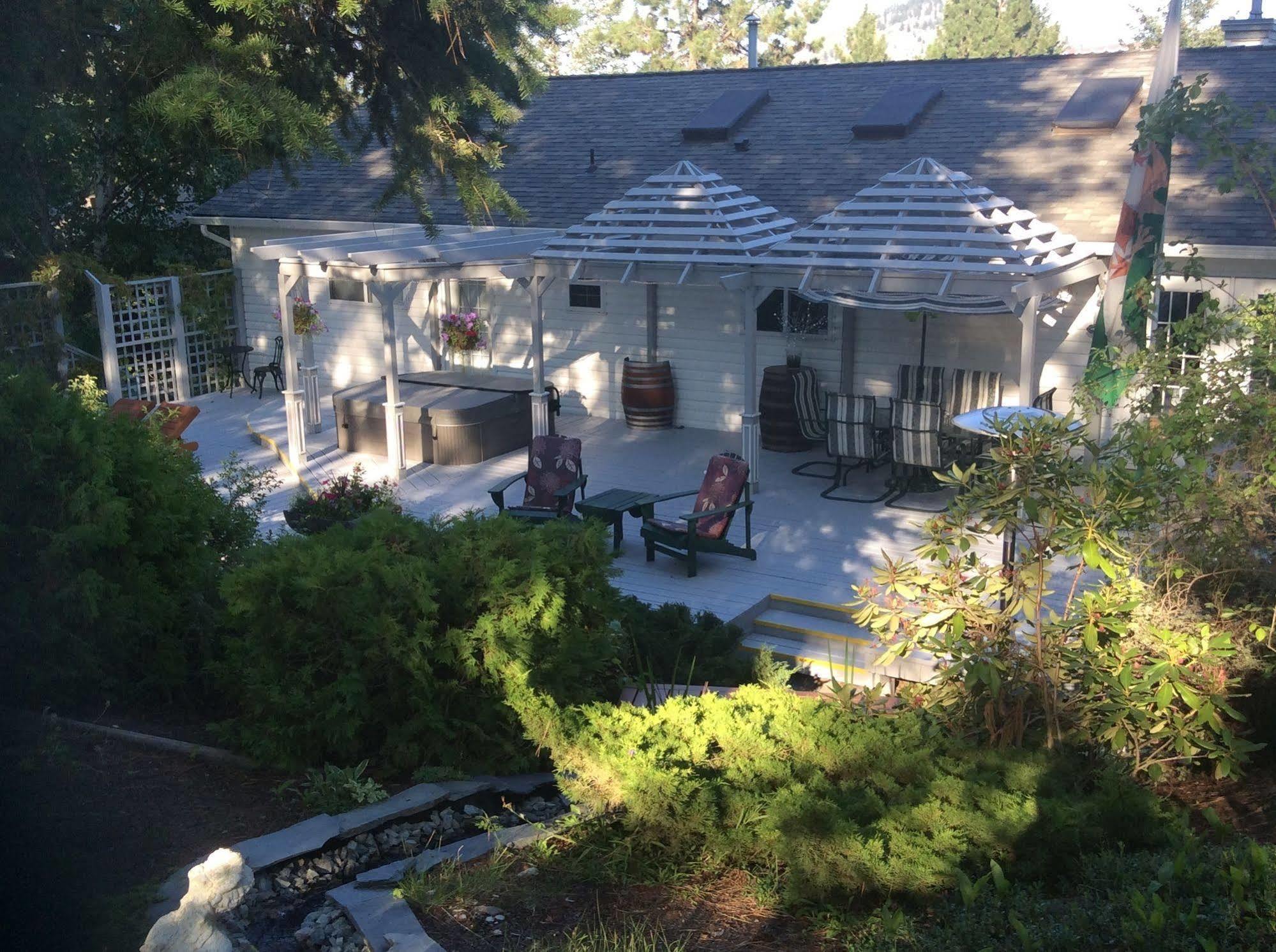 Alexandria House Bed & Breakfast West Kelowna Bagian luar foto